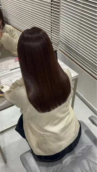 セミロング 半個室サロンyoures hair 髪質改善トリートメント東新宿店所属・榊原竜弥 髪質改善/美髪作りのヘアスタイル