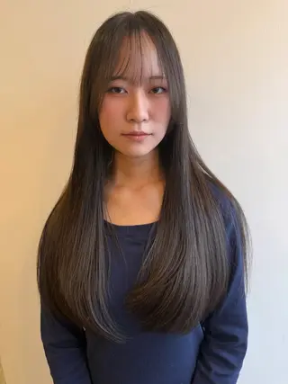 ロング カラー 💛🤍U too e’s 鎌倉🧸のヘアスタイル