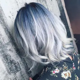 ミディアム カラー PANOL 秀島のヘアスタイル