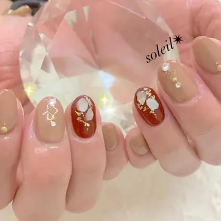 ネイル 粟津 美紀のネイルデザイン