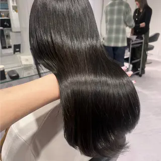 ロング カラー 🫧うる艶トレンド 🫧透明感カラーのヘアスタイル