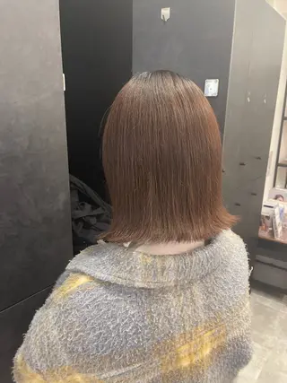 ミディアム TENSHO ハイトーンレイヤーのヘアスタイル