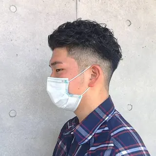 パーマ メンズ 渡辺 愛枝/艶カラー🩵のヘアスタイル