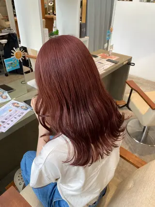 ミディアム カラー 藤野 凪沙のヘアスタイル