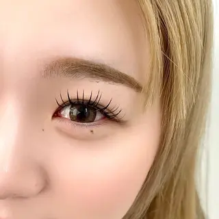 マツエク・マツパ まつげと美肌のお店 nalucaの眉毛・アイブロウイメージ