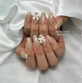 ネイル BONHEUR Annaのネイルデザイン