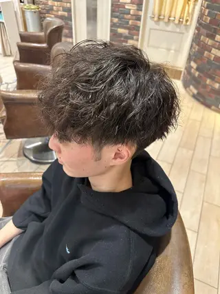 パーマ メンズ 増渕 駿介のヘアスタイル