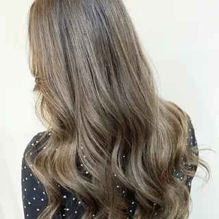 セミロング カラー 植田 /エクステ /ブリーチ/髪質改善のヘアスタイル