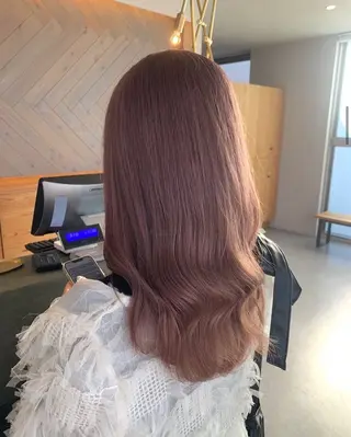 セミロング nene 艶カラーのヘアスタイル
