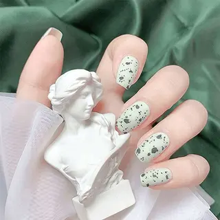 ネイル Yuxi Beauty salon 【ユーシィー ビューティ サロン】所属・陳 俊艶のネイルデザイン