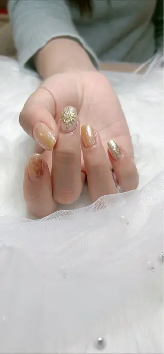 セミロング サニー ハウスのネイルデザイン