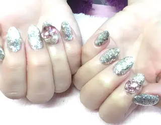 ネイル e.nail所属・和賀井 恵理のネイルデザイン