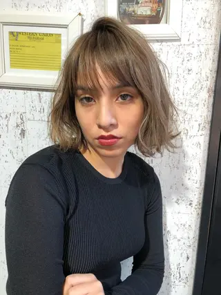ミディアム salowin 原宿 aroa所属・韓国／ハッシュカット ／透明感カラー／金野のヘアスタイル