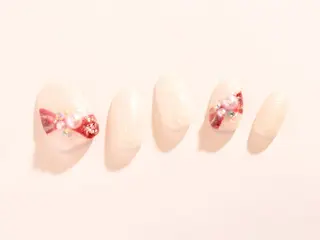 ネイル Tiary Nail Fのネイルデザイン