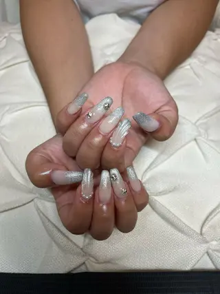 ネイル nail.salon .Reversalのネイルデザイン