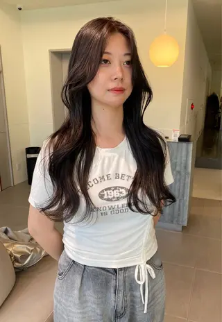 ロング カラー ハイトーン大得意 ×レイヤー🌜aiのヘアスタイル