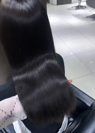 ロング カラー レイヤー×艶髪🤎. 𝜗𝜚hitomiのヘアスタイル