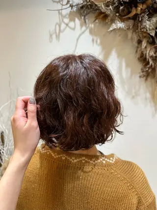 パーマ 岩本みるか/ 暖色カラー/ベージュのヘアスタイル