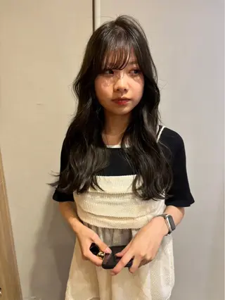 ロング LOREN＋透明感 オリーブhirokoのヘアスタイル