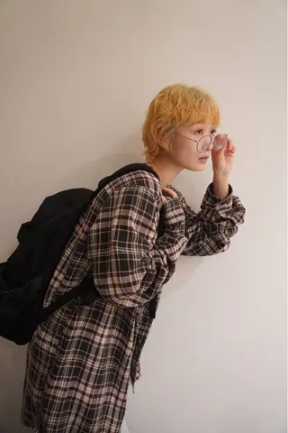 カラー メンズハイトーン/栄 /イトウタケルのヘアスタイル