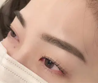 アイブロウ UNLY栄店所属・UNLY栄 TOMOのマツエク・マツパデザイン