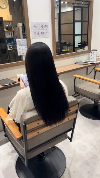 ロング 朝5分でキマる艶髪 ／ヤマダのヘアスタイル