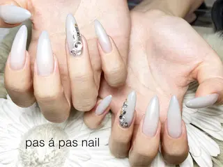 ネイル Yakko pas á pasのネイルデザイン