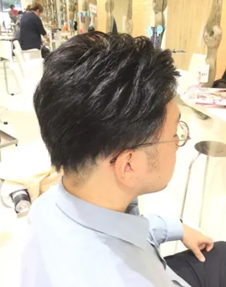 ショート メンズ 松吉 純平のヘアスタイル
