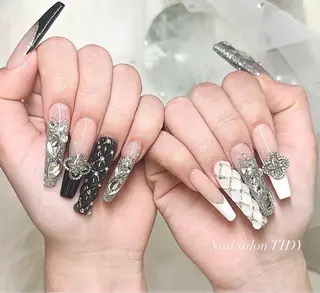 ネイル TIDY M&Mのネイルデザイン