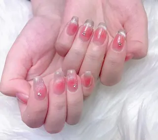 ネイル Demure Cocoのネイルデザイン