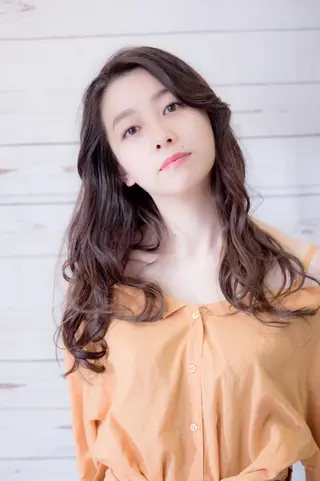 ロング カラー パーマ ヘアアレンジ lore下北沢 Officialのヘアスタイル