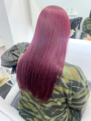 カラー .6-ROGU-neon所属・カワグチ ソウシのヘアスタイル