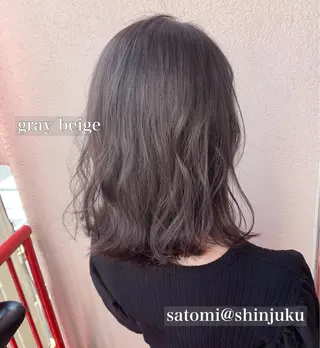 セミロング 淡色ふんわりhair 新宿satomiのヘアスタイル