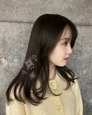 ロング カラー ヘアアレンジ 原宿・デザインカラー YUI🤍ྀིのヘアスタイル
