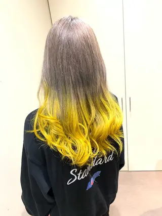 ロング カラー RINA .のヘアスタイル