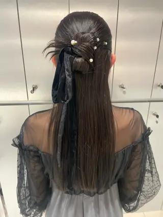 ヘアアレンジ ヘアセット🎀耳つぼ 👂💎MONAMIのヘアスタイル