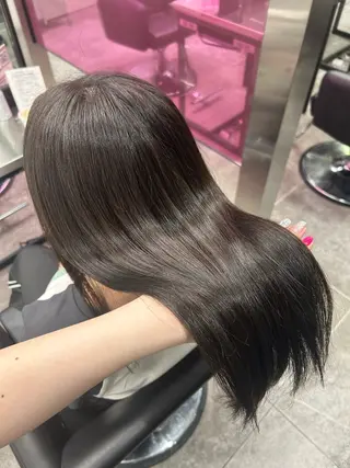 セミロング カラー 菊池 梨麻のヘアスタイル