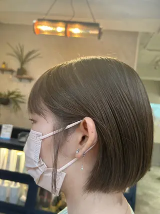 ミディアム カラー sliver renのヘアスタイル