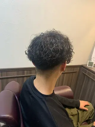 パーマ メンズ Million Bucks barber shop所属・カットモデル募集 いさかのヘアスタイル