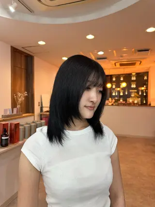 ミディアム カラー Manami /岡山 ブリーチ/縮毛矯正のヘアスタイル