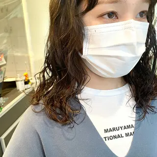 ミディアム パーマ スナコザワ レナのヘアスタイル