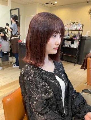 ショート カラー 松尾 遥花のヘアスタイル