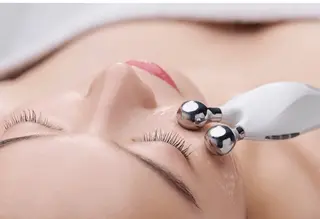 Pola R-isa 南船場所属・フェイシャルエステ/ ピーリング/Polaのエステ・リラクイメージ