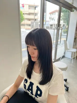 ロング カラー build所属・秋山 花音のヘアスタイル
