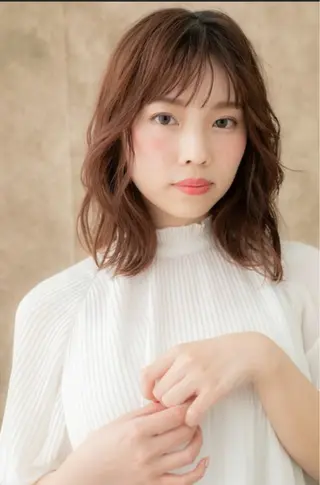 ミディアム くびれ&切りっぱボブ 得意👍佐藤歩のヘアスタイル