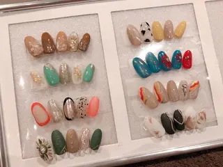 ネイル iiloo aromaworksのネイルデザイン