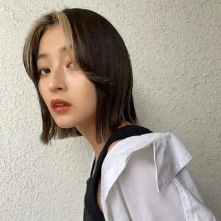 ミディアム カラー レイヤー🤍 ベージュ🤍　聖奈のヘアスタイル