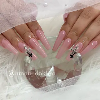 ネイル NAILSALON LUNON 獨協大学前駅店所属・LUNON 獨協大学前駅店のネイルデザイン