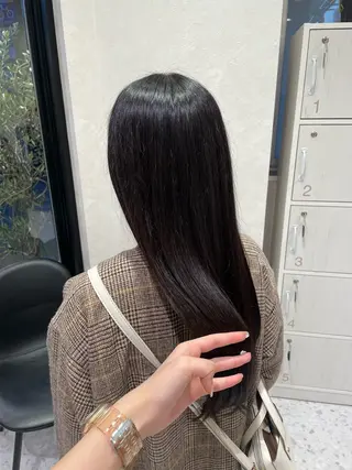 ロング カラー 山田 梨央のヘアスタイル