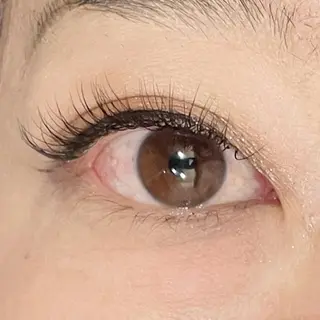 マツエク・マツパ 西村 未羽/ﾏﾂｴｸ /網紅/ﾊﾟﾘのマツエク・マツパデザイン